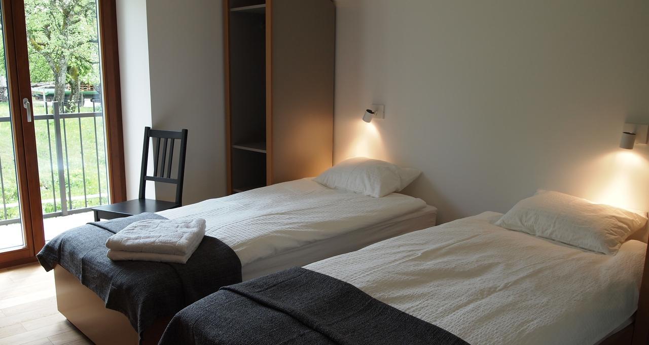 Križe Bed & Breakfast Base Camp חדר תמונה